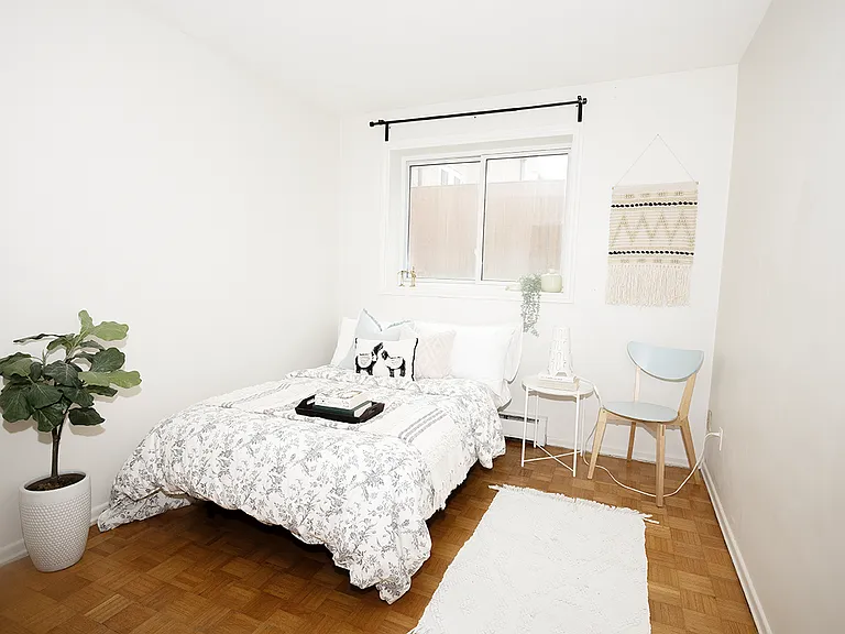 1740 Taylor Ave — Photo 12