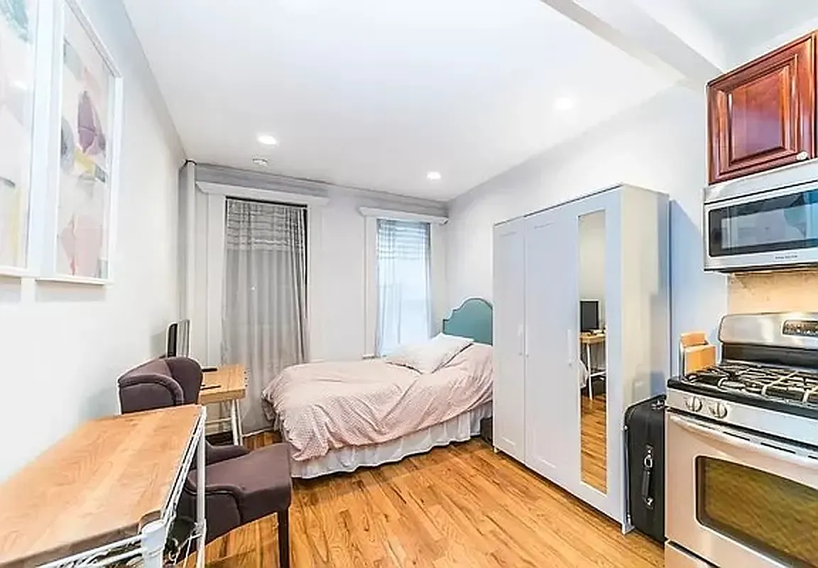424 East 14th Street — Photo 3
