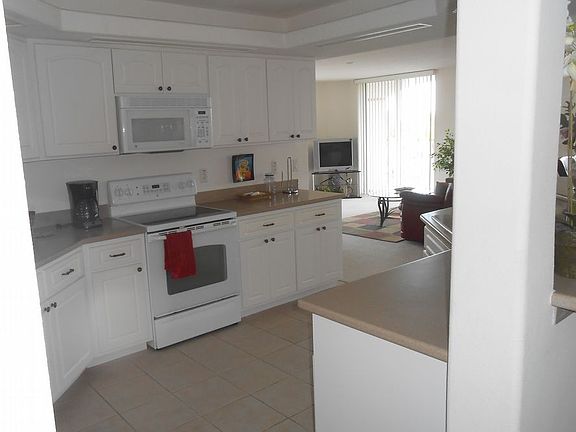 5th image of 8903 Laguna Ln Unit 303