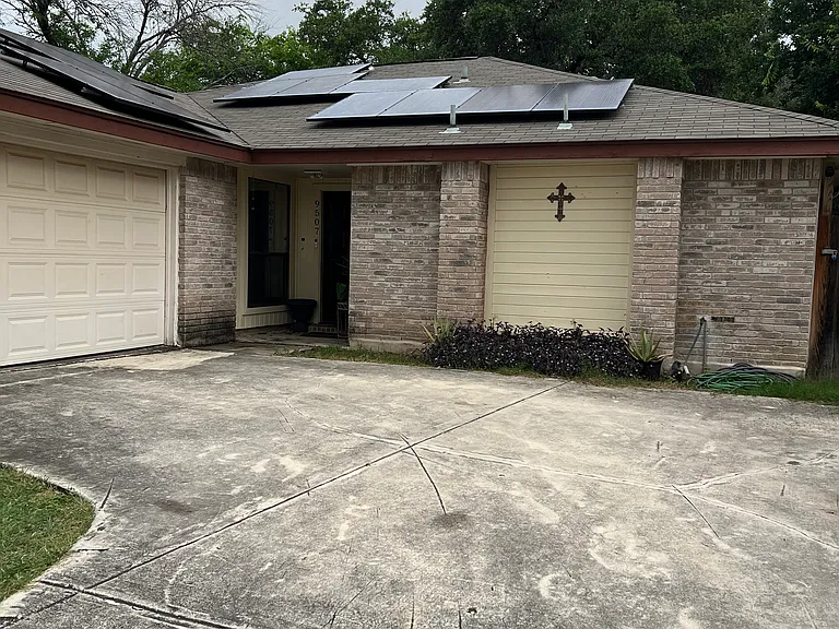 9507 Elm Gln — Photo 1