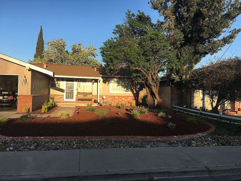 2nd image of 2808 Patricia Ave