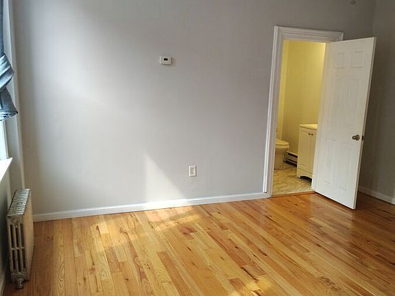 4th image of 1224 Tasker St #1R