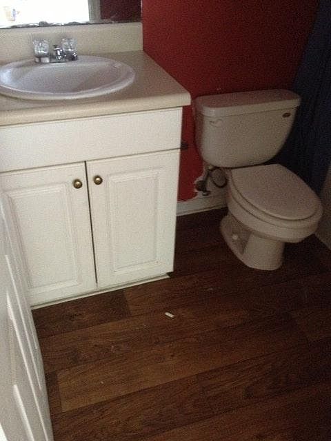2nd image of 817 Golden St