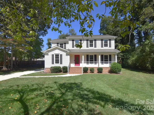 8409 Herb House Ct, Charlotte, NC 28227