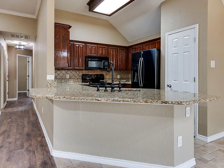 7704 Chandler Ct — Photo 13