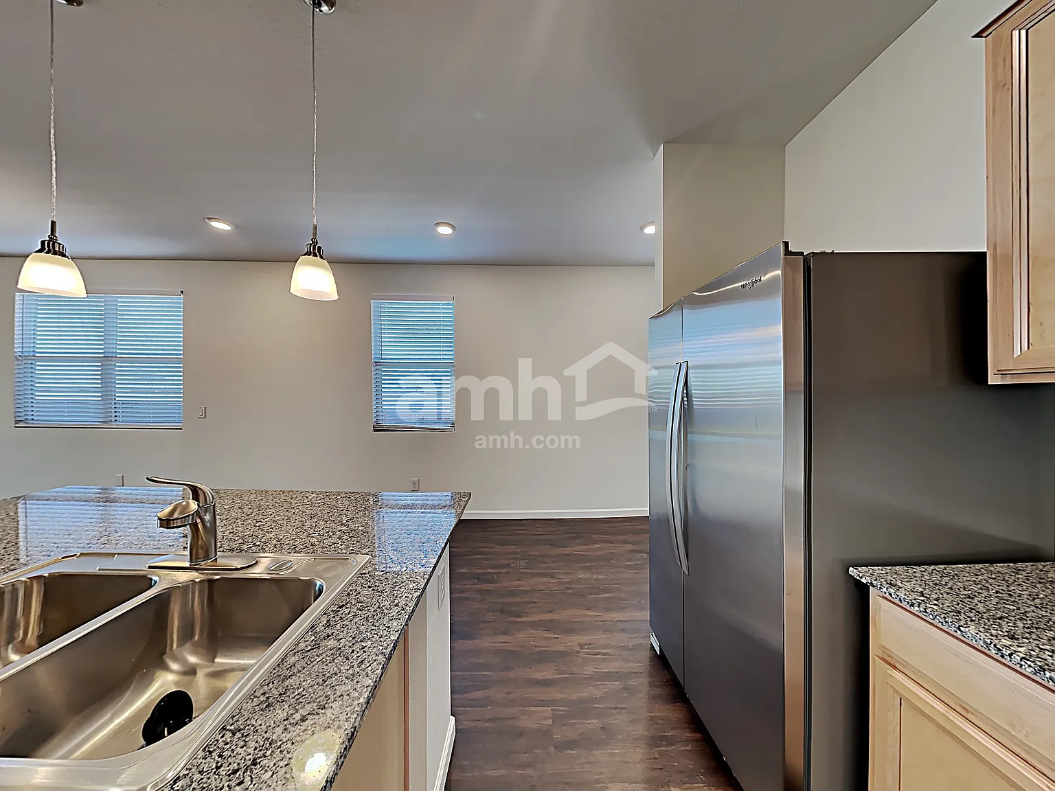 3 bed, 2.0 bath, 1498 sqft, $2,015 — Photo 4