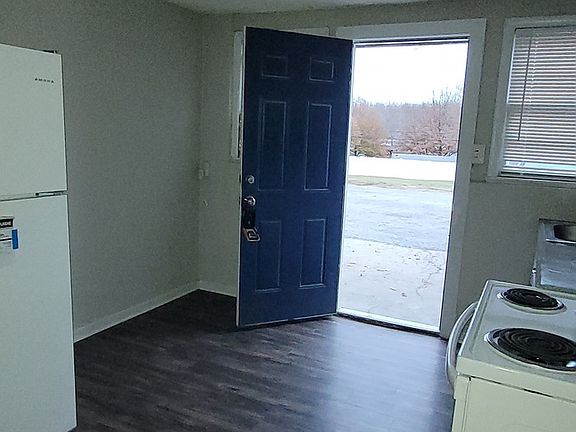 3rd image of 1015 N Scott Ave APT 8