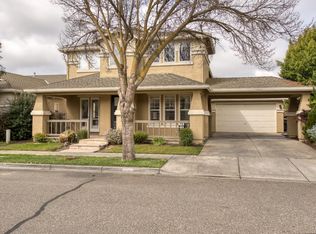 568 Almondcrest St, Oakdale, CA 95361