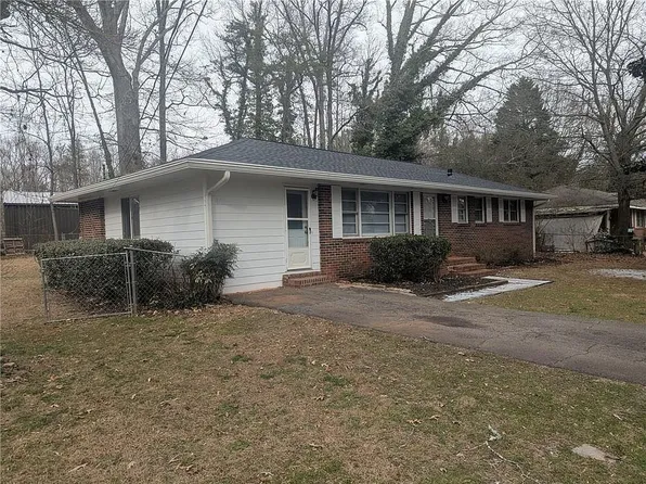 409 Samaritan Dr, Cumming, GA 30040