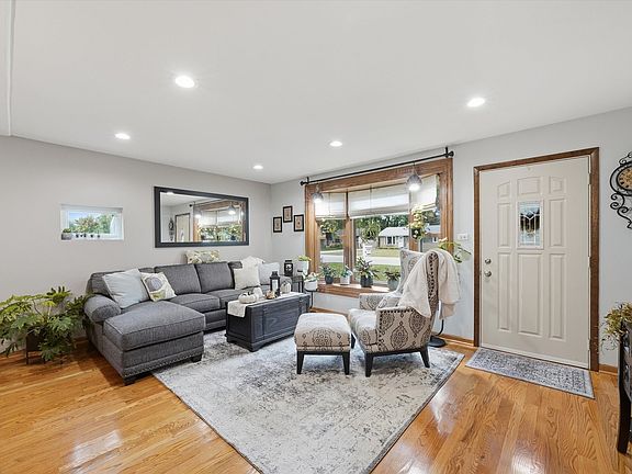 4th image of 5447 131st St