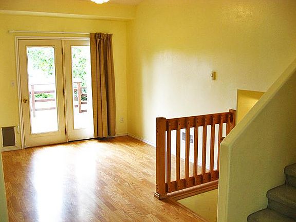 5th image of 2751 Pam Cir