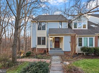 12531 N Lake Ct, Fairfax, VA 22033
