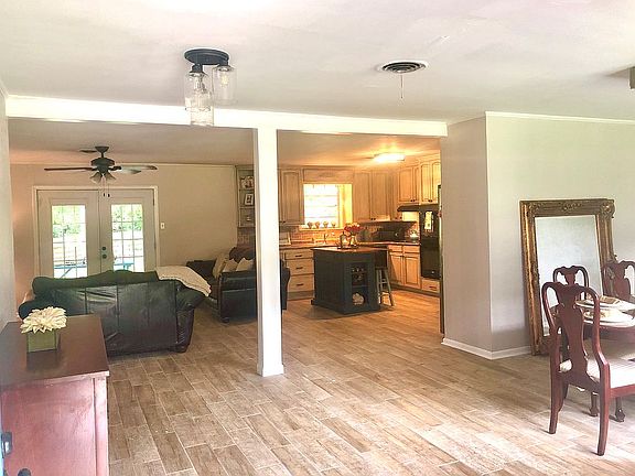 5th image of 406 Hillmont Ave