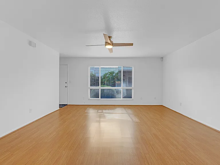 1434 Highland Ave #10 — Photo 5