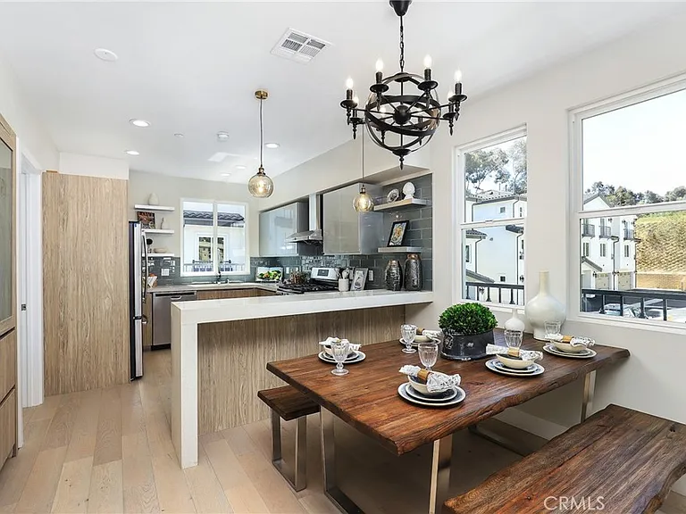 9 Oakmont Ln — Photo 13
