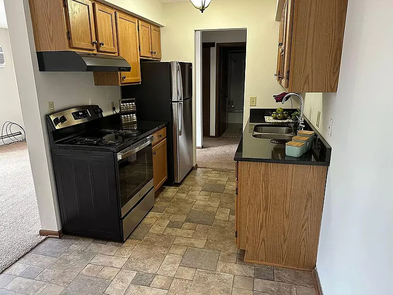 Apt 200
