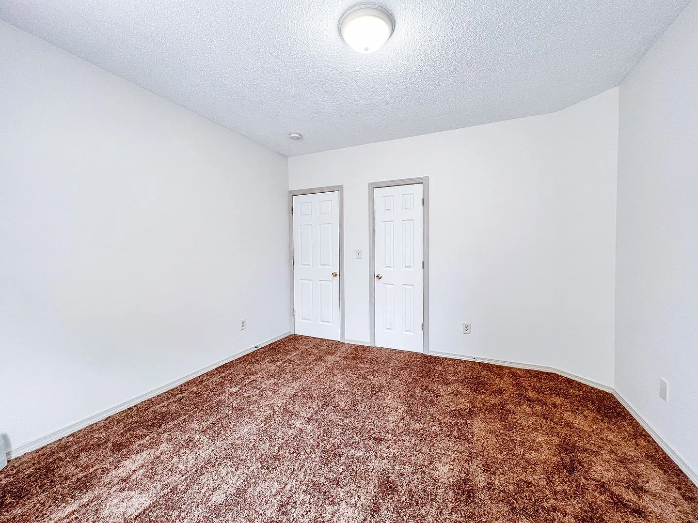50 Elliott St / Jess Properties, LLC — Photo 3