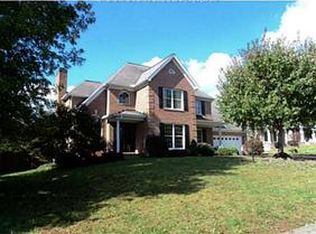 150 Glenwood Ln, Hurricane, WV 25526