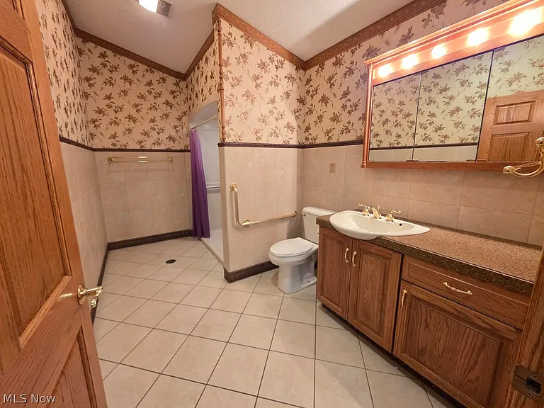 7500 Quarry Rd #C — Photo 34
