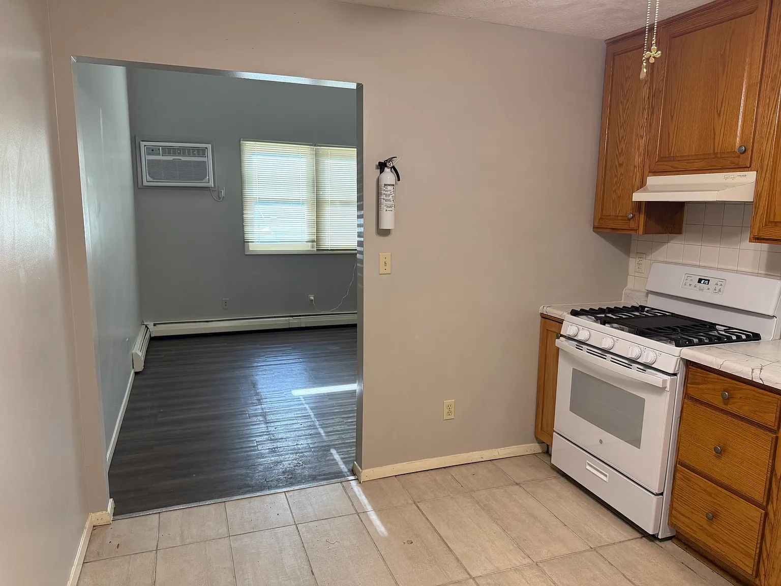 1004 Sheryl Ln — Photo 3