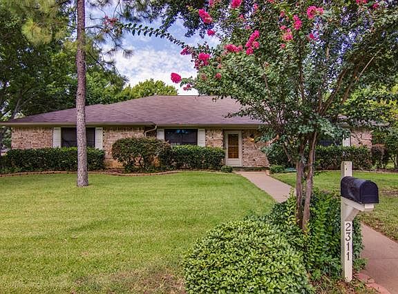 2nd image of 2311 Eagle Crest Dr