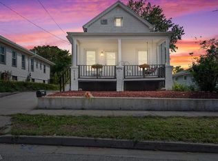 1114 W Macarthur Ave, Bloomington, IL