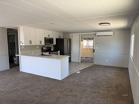 4th image of 7 Patricia Ln