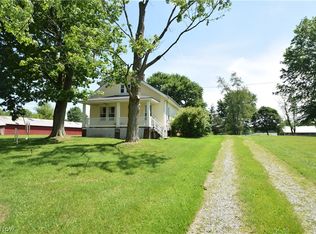 8753 Columbiana Canfield Rd, Canfield, OH 44406