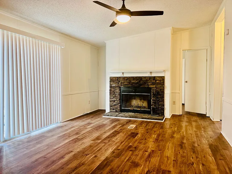 2604 Elderberry Trl — Photo 11
