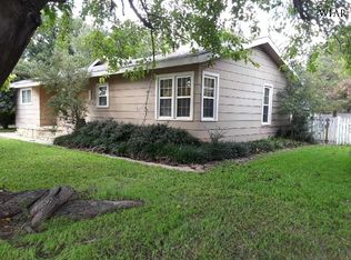 708 W Bloodworth St, Olney, TX 76374