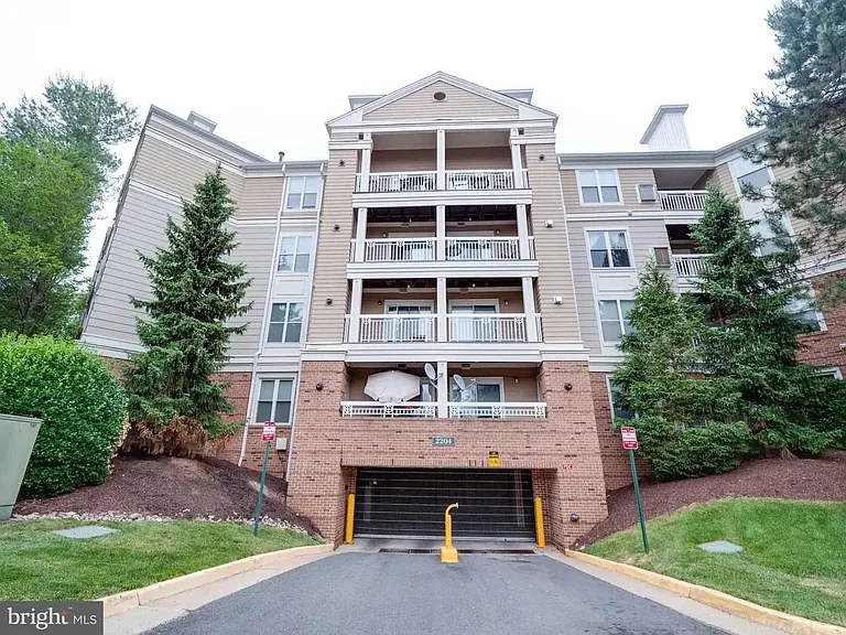 2204 Westcourt Ln #419 — Photo 11