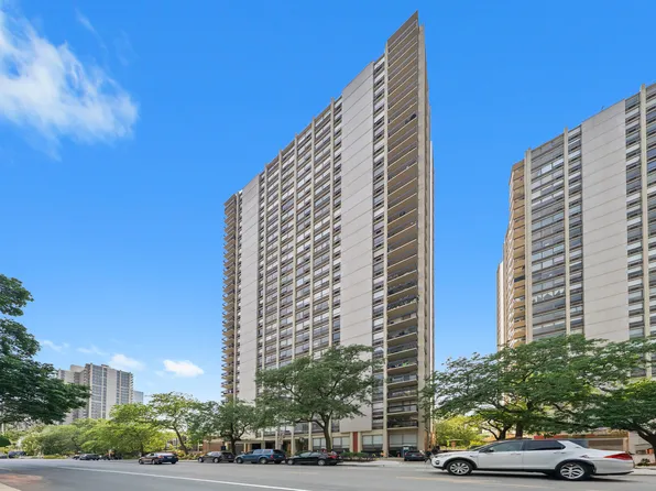 1355 N Sandburg Ter #1101D, Chicago, IL 60610