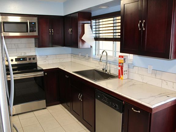 3rd image of 2418 Calle Zaguan
