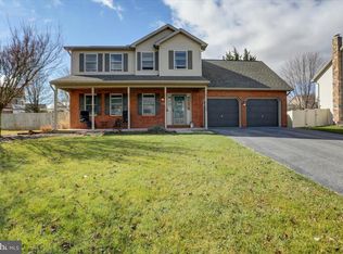 3680 Valley View Dr, Chambersburg, PA 17202