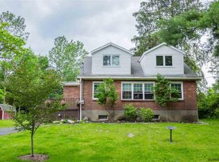 1 Saunders Rd, Ballston Lake, NY 12019