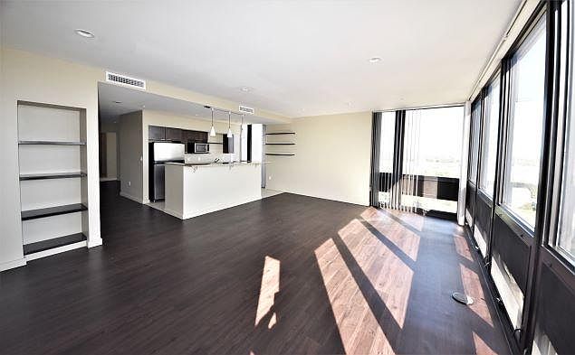 1st image of 401 Spruce St #701