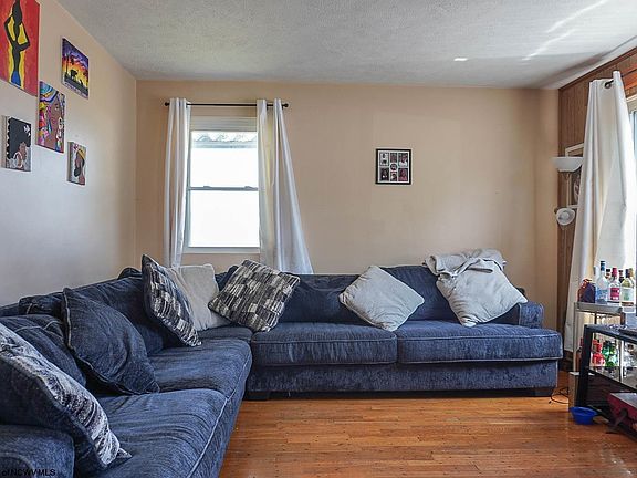 5th image of 516 Front St