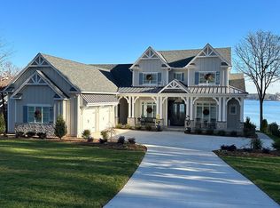 3980 Channel Pointe Ln, Denver, NC 28037