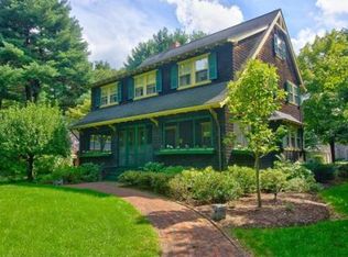 140 Dudley Ln, Milton, MA 02186