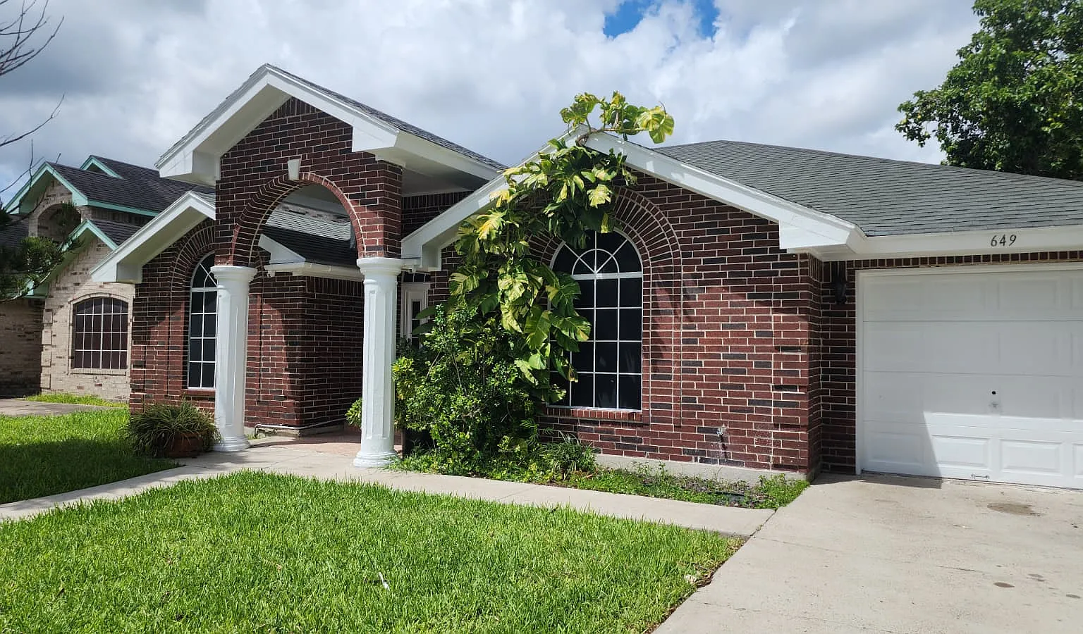 3 bed, 2.5 bath, 1311 sqft, $1,400 — Photo 3