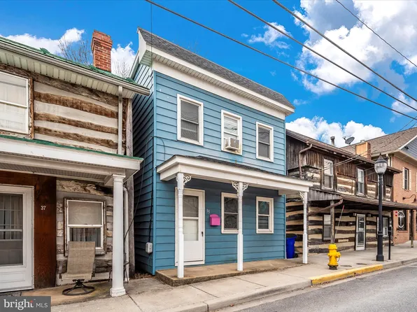 35 Water St, Thurmont, MD 21788