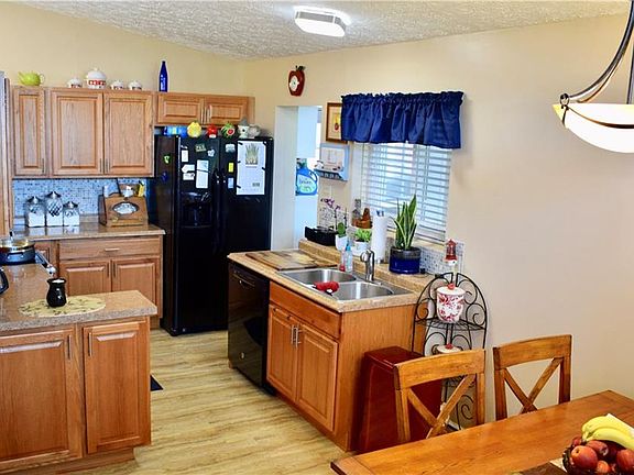 2nd image of 5271 Bayside Dr
