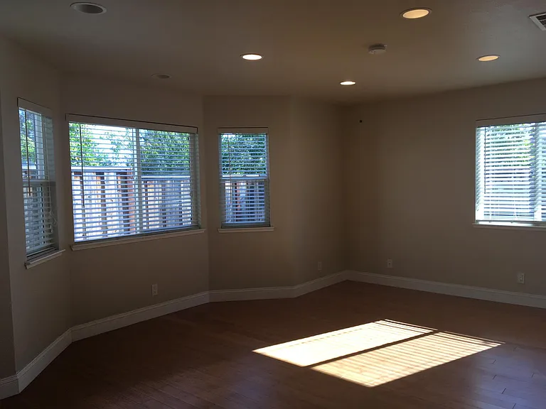 2-3023 Wetmore Dr #2 — Photo 7