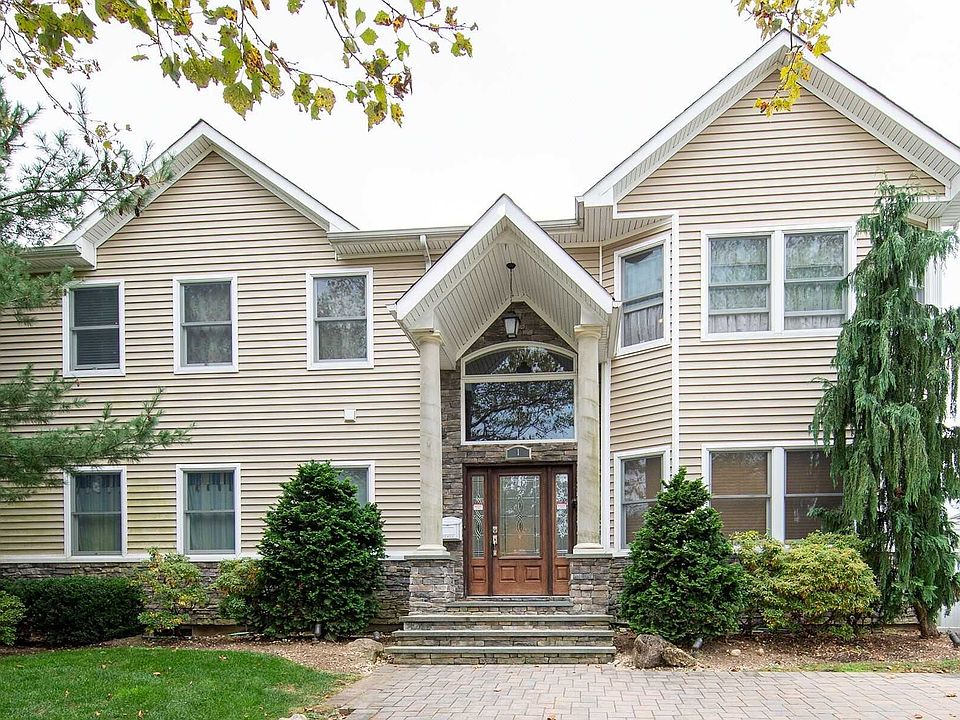1st image of 1 Southwood Cir