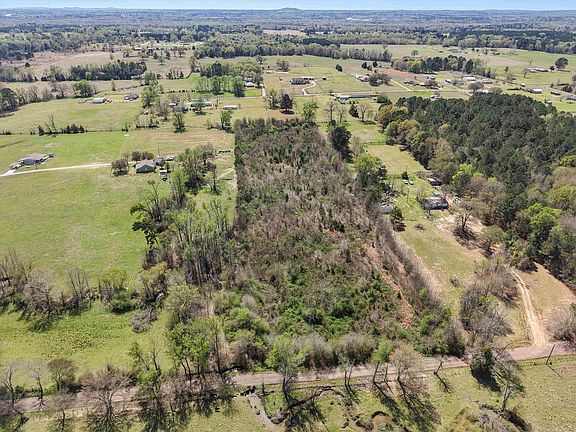 2nd image of 1646 Cougar Rd