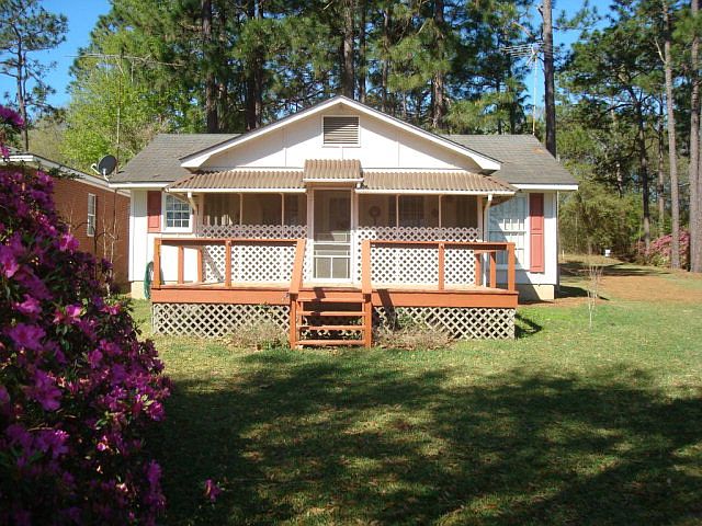 1st image of 7705 Paradise Dr
