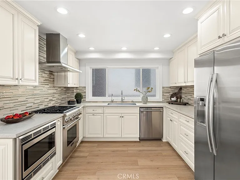 708 Iris Ave #A — Photo 8