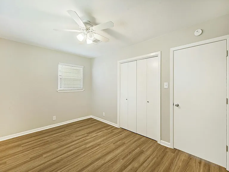 8527 Maine Dr — Photo 17