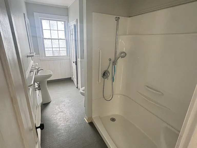 53 Nichols St — Photo 2