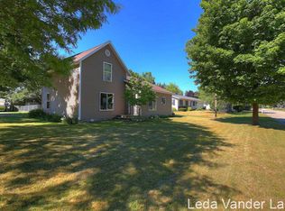 327 6th St, Cedar Springs, MI 49319